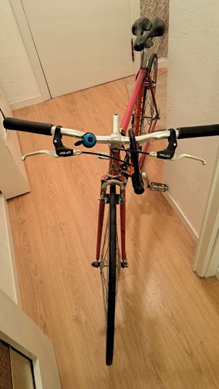 Bicicleta de carretera LEJEUNE roja