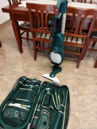 Folletto Kobold VK140 con accessori