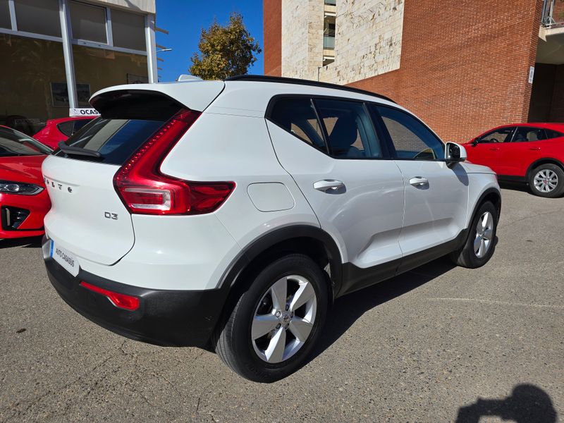 Volvo XC40 2020, foto 5