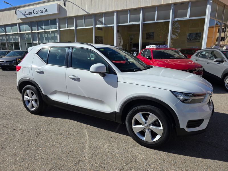 Volvo XC40 2020, foto 3