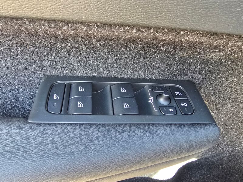 Volvo XC40 2020, foto 27