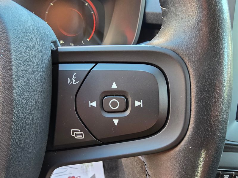 Volvo XC40 2020, foto 35