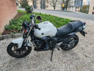 Yamaha FZ6 N S2 Blanca