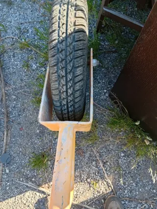 Transpaleta manual amarilla