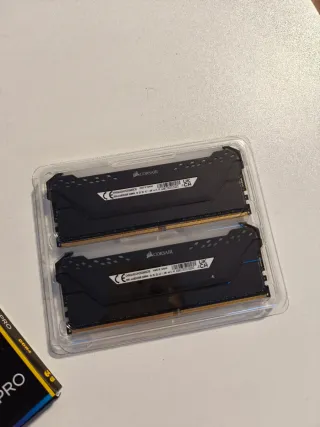 DDR4 64GB (2x32GB)3600 Corsair Vengeance RGB Pro