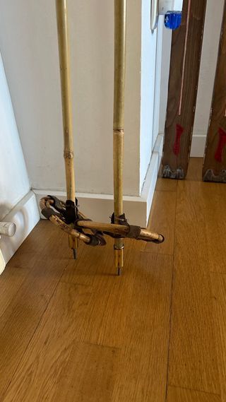 Bastones de esquí vintage de bambú