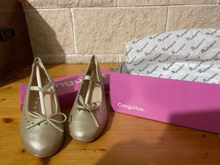 Zapatos vestir niña talla 32 dorados
