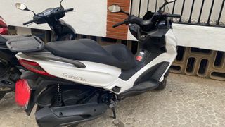 Moto Kymco  de 300cc
