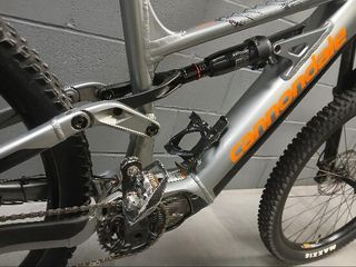 CANONDALE DOBLE SUSPENSION ELECTRICA