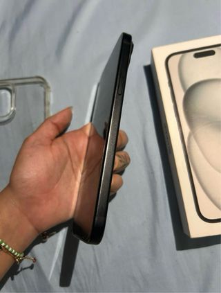 iPhone 15 Plus - Como Nuevo