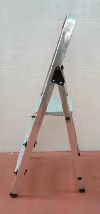 Escalera 3 peldaños aluminio