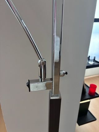 Lámpara de pie moderna metal y plástico
