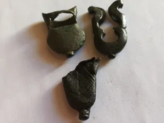 Conteras medievales de bronce