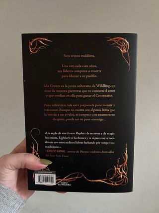 Lightlark (Spanish Edition)