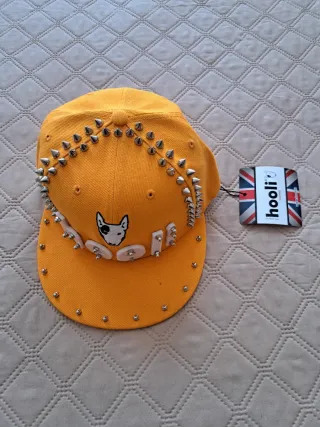 Cappello Hooli Nuovo Arancione con Borchie