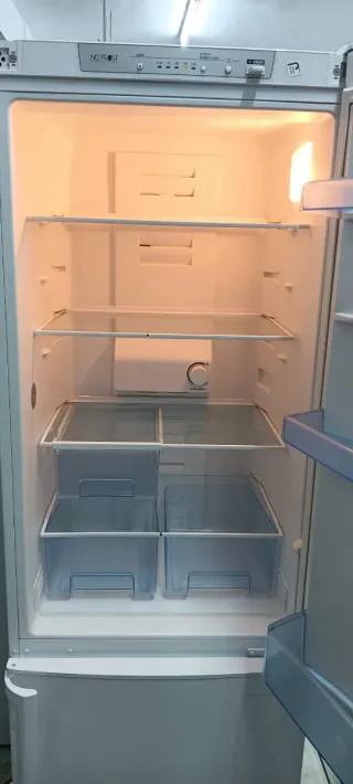 NEVERA COMBI BALAY NO FROST ENERGÍA A+