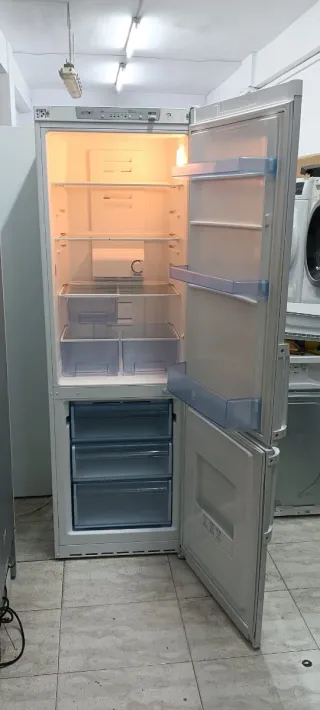 NEVERA COMBI BALAY NO FROST ENERGÍA A+