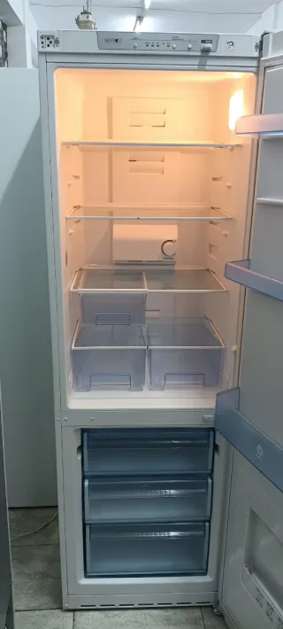 NEVERA COMBI BALAY NO FROST ENERGÍA A+