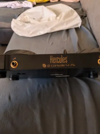 Mesa de mezclas Hercules casi nueva