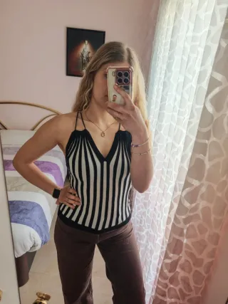 Top Halter Rayas Blanco y Negro Retro