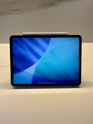 iPad Pro 11 256GB + Apple Pencil + Apple Cover