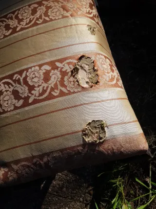 Silla y taburete antiguo