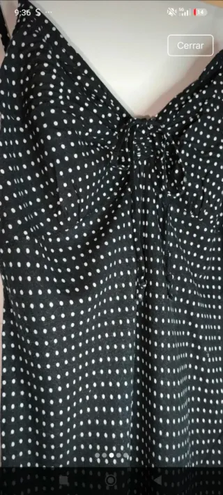 Vestido de lunares negro y blanco