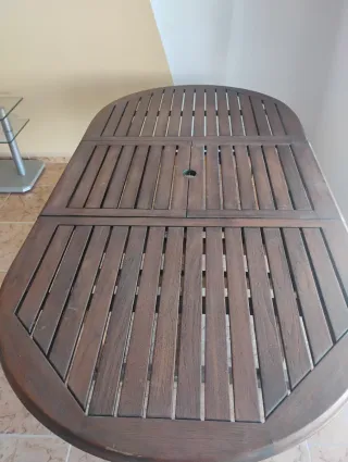 Mesa de teca ovalada para exterior