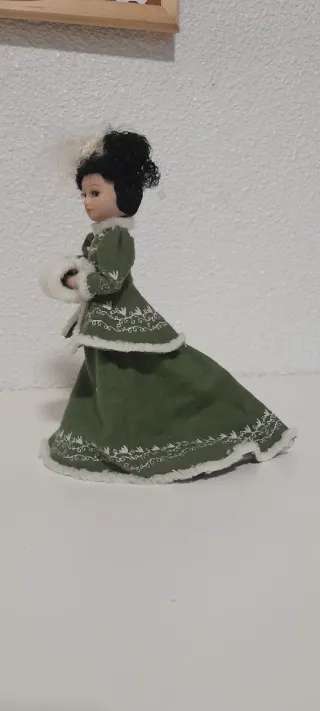 Muñeca de porcelana vintage