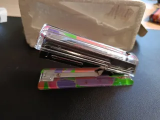 Mechero decorativo con diseño colorido