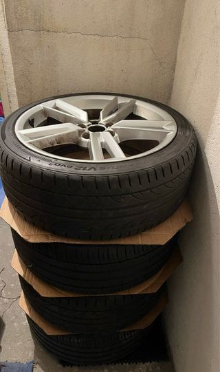 Llantas Audi Originales + Neumáticos Hankook