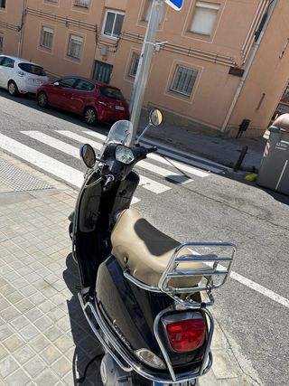 Piaggio Vespa Lx i.e. 125 Negra/Beige