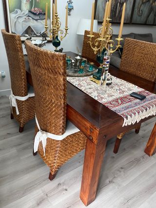 Mesa comedor y 4 sillas importado de  Bali