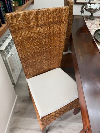 Mesa comedor y 4 sillas importado de  Bali