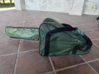 Motosierra de gasolina Greencut Naranja y Blanca