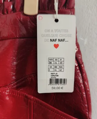 Falda Naf Naf roja efecto piel