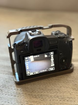 Canon EOS R + Lente 24-105mm STM + Kit Video