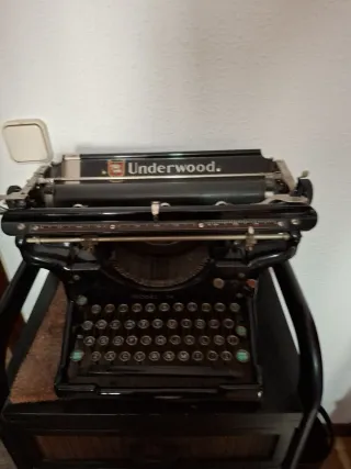 Máquina de escribir  antigua modelo 14 limitado