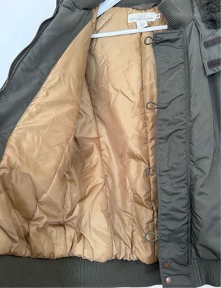 Parka H&M verde militar con capucha Talla M