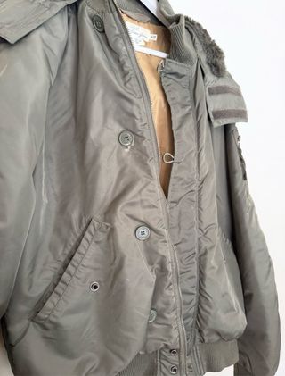 Parka H&M verde militar con capucha Talla M