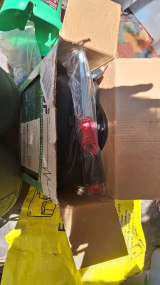 Se vende Pastor Electrico y Cuerda Eléctrica Premi