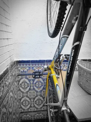 Bicicleta Orbea Mustang Negra y Amarilla