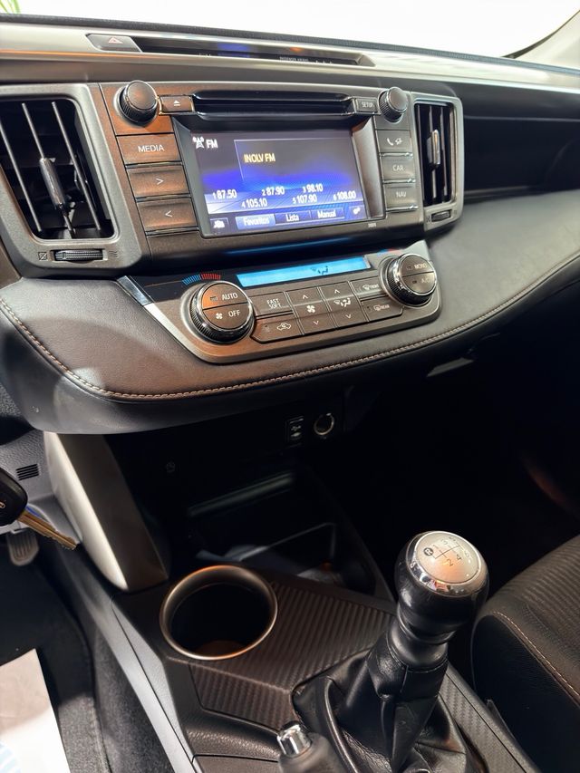 Toyota RAV4 2015