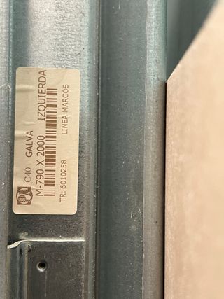 Puerta Galvanizada C40 790x2000 Izquierda