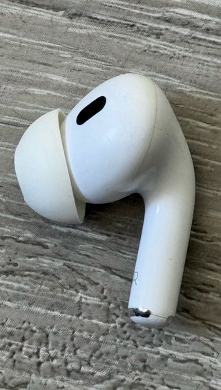 Airpods Pro 2 Destro, versione Lightning