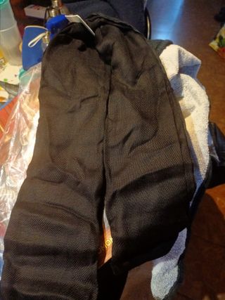 Se regala Fular negro comprando