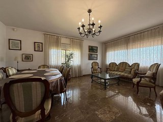 Chalet en alquiler en Vistahermosa en Alicante