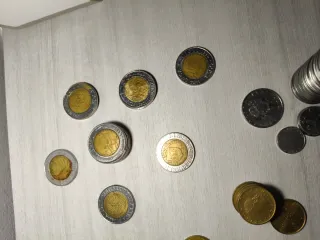 Monete, gettoni e medaglie di vari anni e genere