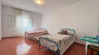Casa adosada en venta en Loja