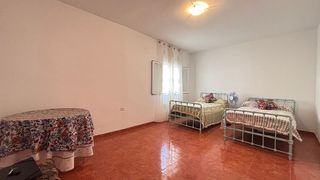 Casa adosada en venta en Loja